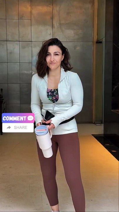 Soha Ali Khan spotted in a stylish gym outfit in Bandra, Mumbai 🏋️‍♀️👗💃👙  #SohaAliKhan #sohaalikhanpataudi #bollywood #bollywoodactress #actresses #actresslifestyle #actressportrait #ActressGallery #ActressGoals #ActressSpotlight #actressreels