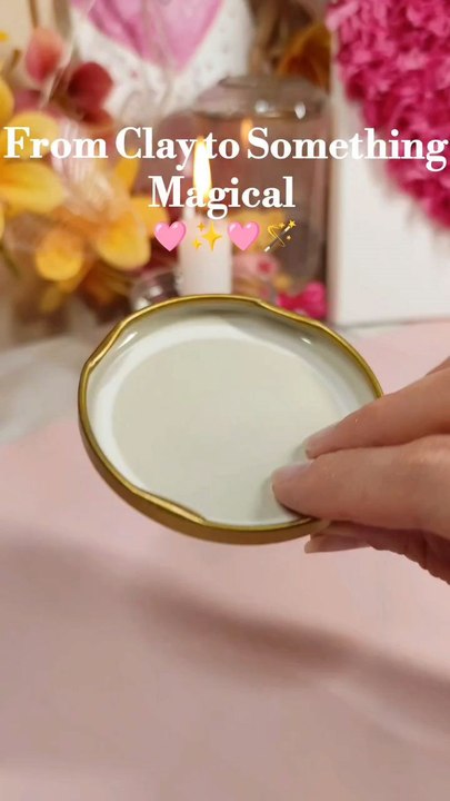 DIY Cute Jewelry Holder Tutorial via: @life_art_98Create a charming DIY jewelry holder with this easy tutorial! Perfect for organizing your earrings, necklaces, and rings while adding a touch of style to your space.