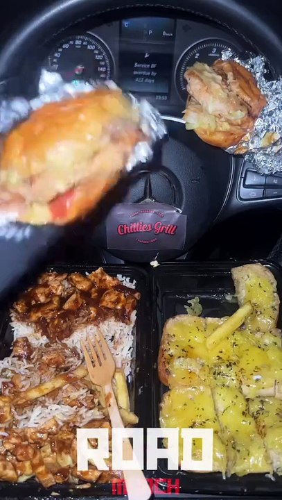 Follow for more ASMR videos🌮🍟 Credits: @roadmunch #mukbang #asmr #fastfood #asmreating