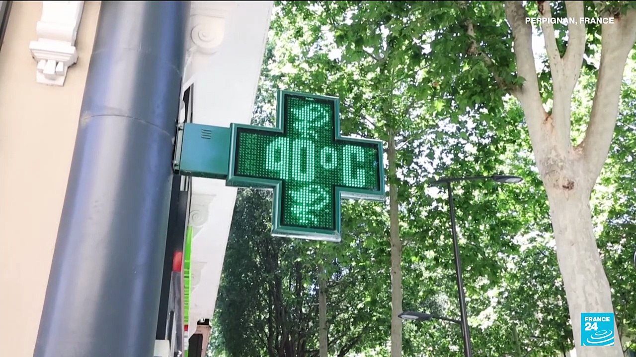 Soaring temperatures prompt stay-home warnings across Europe