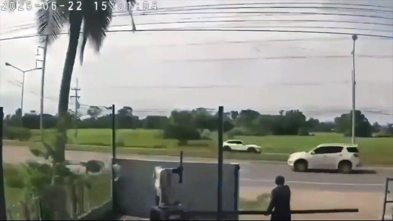 Attention passage de voiture à la verticale