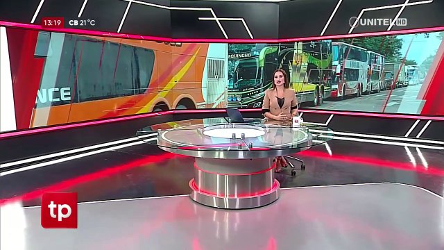 “Es un calvario” Choferes pasan horas buscando combustible este domingo