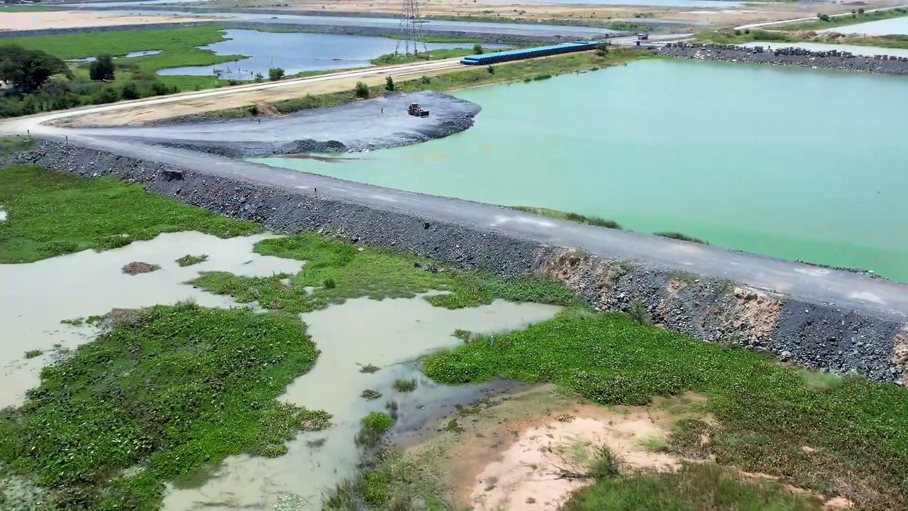 Amazing Heavy Loading dump Trucks Working transport the Rock with Shantui Dozer Pushing rocks