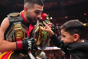 El momentazo de Ilia Topuria junto a su hijo Hugo