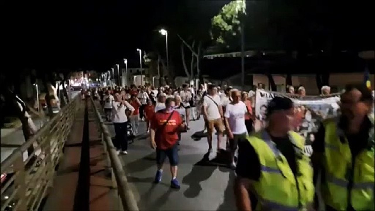 Strage di Viareggio, 16 anni dopo: in migliaia al corteo