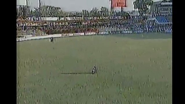 Parmodiya Wickermasinge Took the Wicket of Rashid Latif 5th Match, Sharjah, November 02, 1993, Pepsi Champions Trophy