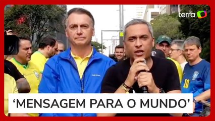 Bolsonaro usa slogan de Trump após deputado mandar mensagem em inglês: ‘Make Brasil great again’