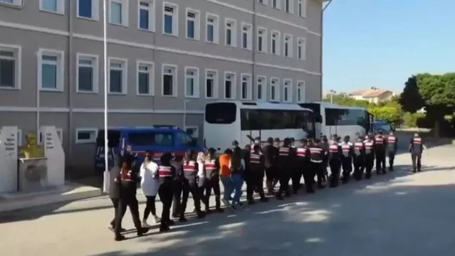 12 ilde dolandırıcı organize suç örgütlerine yönelik düzenlenen operasyonlarda 230 şüpheli yakalandı