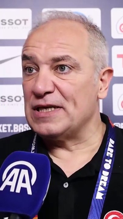 A Milli Kadın Basketbol Takımı başantrenörü Ekrem Memnun, hedeflerine ulaştıklarını belirterek oyuncuların çabalarının karşılıksız kalmamasından dolayı mutlu