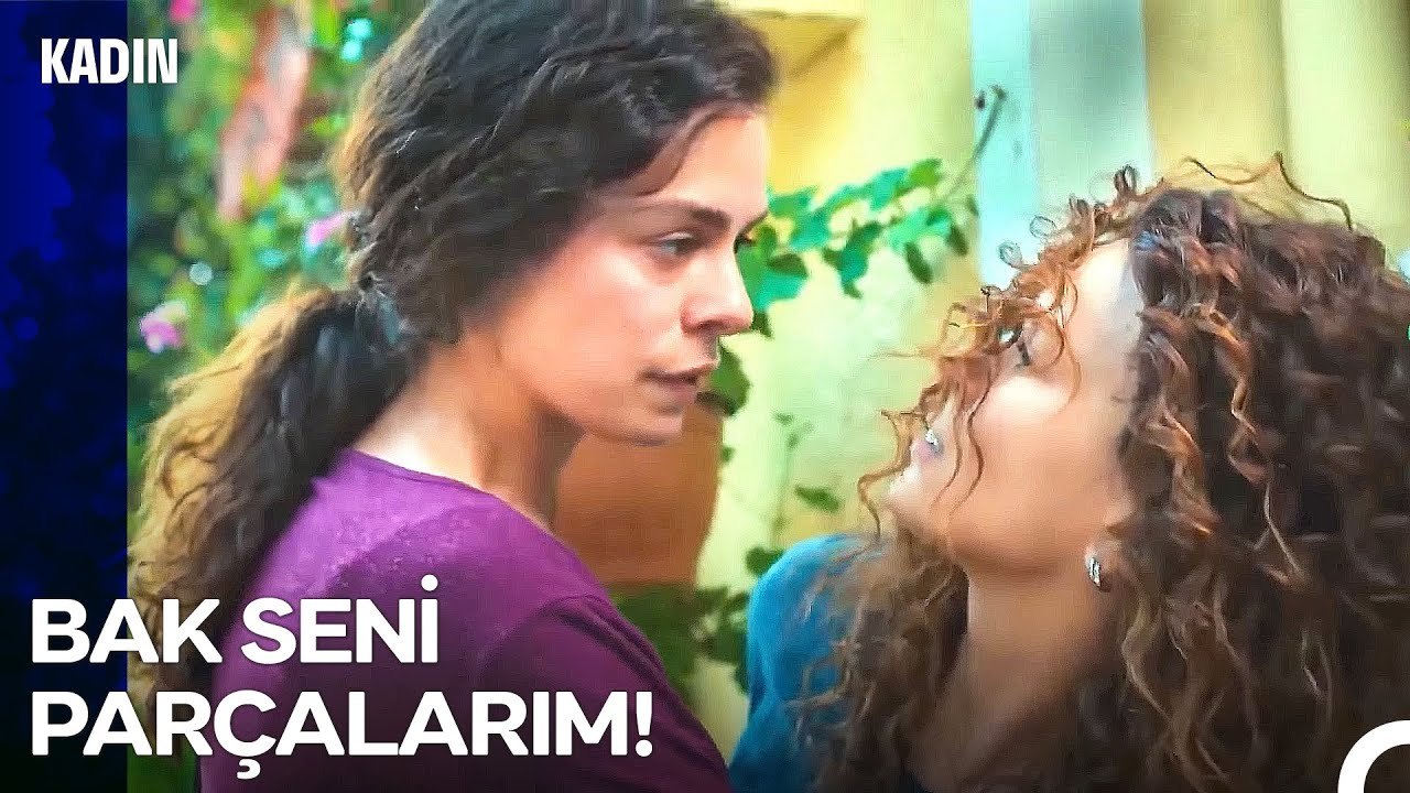 Düşmanı Uzakta Aramaya Gerek Yok Belki Annen Doğurmuştur - Kadın