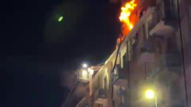 Torino, le fiamme nella notte nell'appartamento nella zona di via Nizza