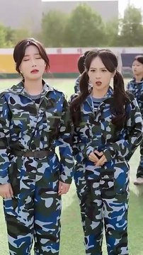 After she saw her boyfriend's humiliating video, she decided to break up with him. She accidentally shared a room with her unclean senior Shen Zhuo. On the night when her thirsty skin disease relapsed, she mistook him for a male model. He was cold and res