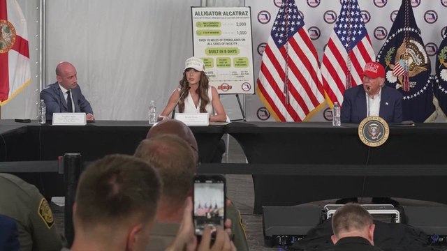 Trump’s Rousing Tribute to Kristi Noem Stuns at Alligator Alcatraz