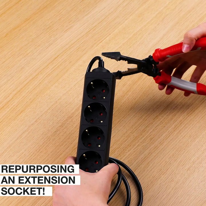 Transform you extension socket into a key holder! 🙌