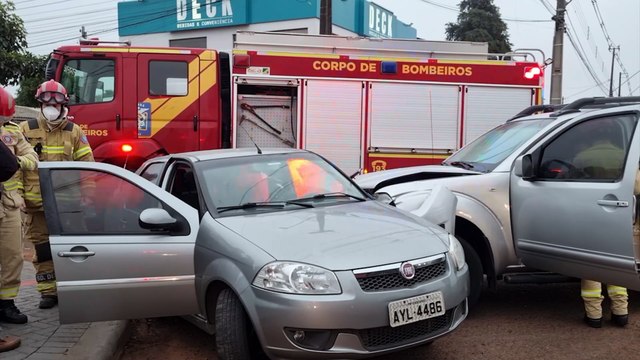 Forte colisão mobiliza várias equipes de resgate à Região Norte de Cascavel