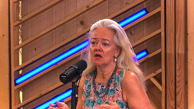 Un géomètre m'informe que la clôture de mes voisins empiète d'un mètre sur mon terrain. Si je revends ma maison un jour, sa valeur sera diminuée... Que faire ?