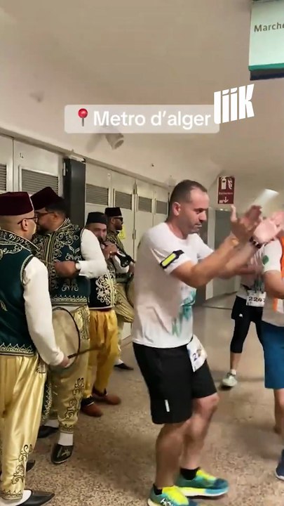 "Ambiance de folie pour l’Urban Trail d’Alger vendredi dernier ! Entre danse et course , échauffements en musique un trail pas comme les autres ! "