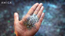 Il ritorno dei glitter per il corpo, direttamente dagli anni Duemila