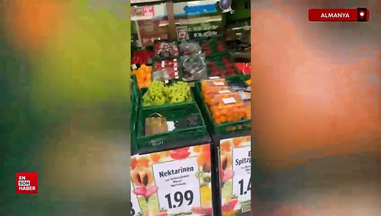 Mustafa Sandal, Almanya konseri sonrası marketleri gezdi