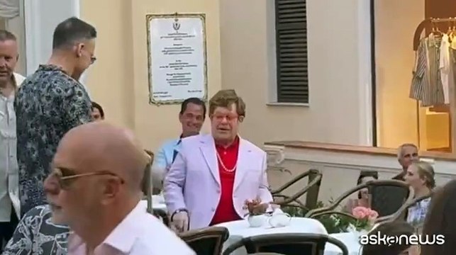 Elton John strega Capri con un concerto privato alla Certosa di San Giacomo