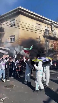 La Barra de All Boys con el ataúd con los colores de Atlanta