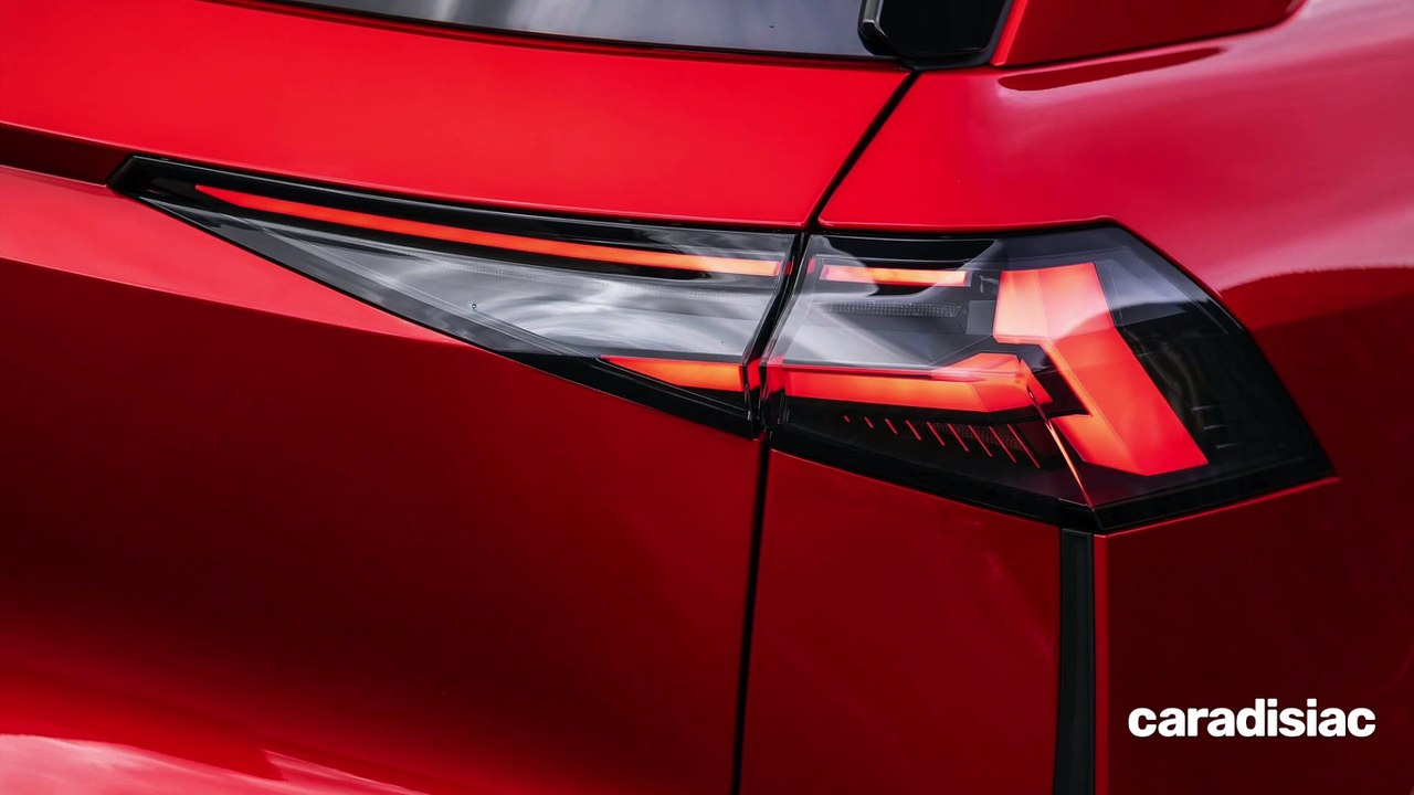 Nouveau Mitsubishi Grandis : quel intérêt face à son quasi-clone Renault Symbioz ?