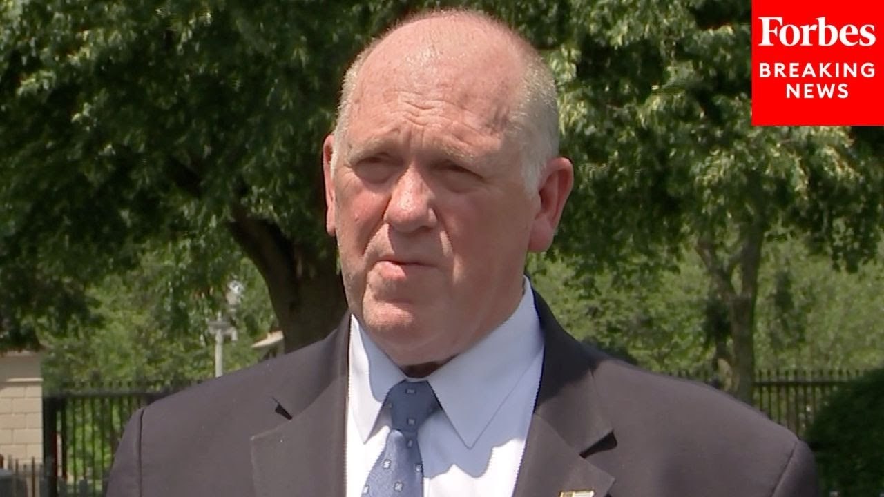 Border Czar Tom Homan Takes Reporters' Questions About Iranians In America Illegally