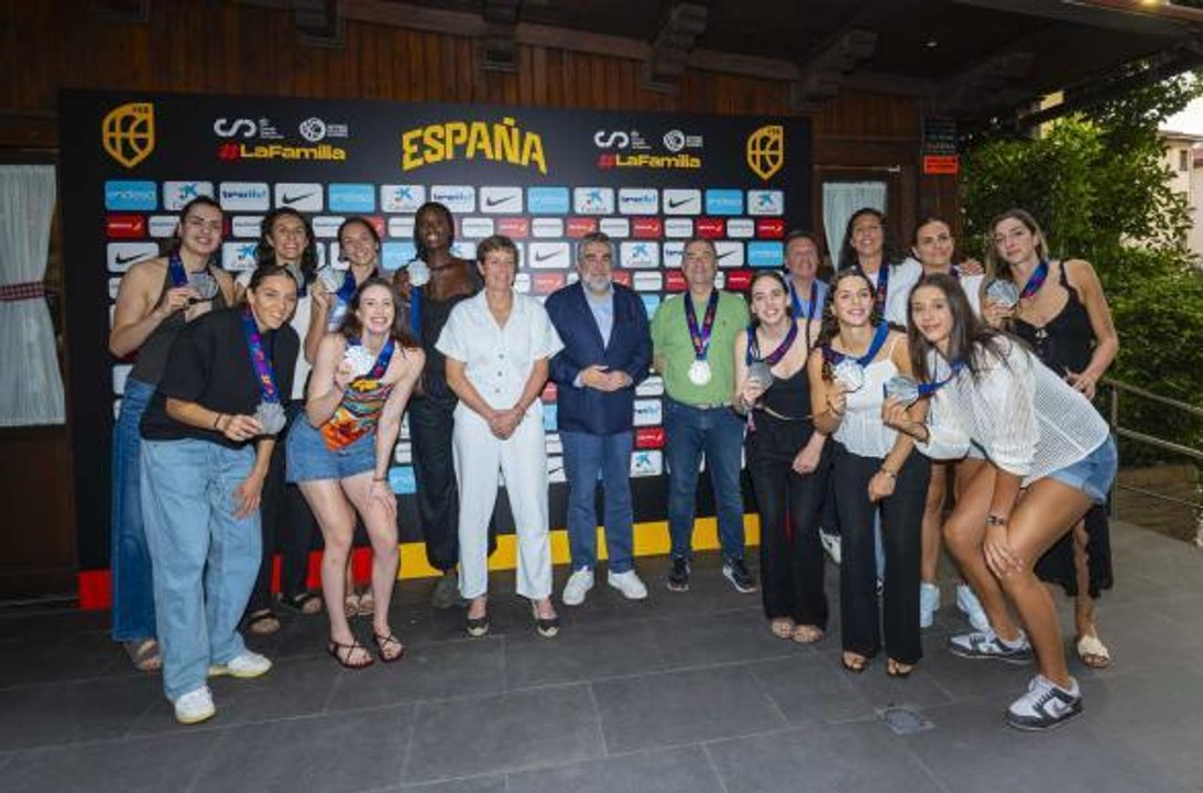 La selección española femenina habla tras conse...