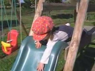 25avril08-neel-charlie-tobogan