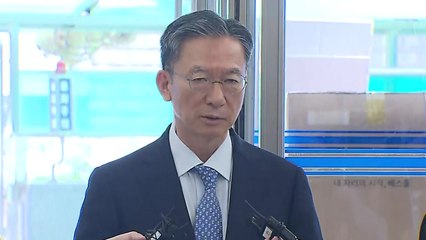 '실세 장관' 정성호 법무부 장관 후보자 첫 출근 / YTN