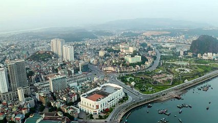 Ha Long Bay by Air 05