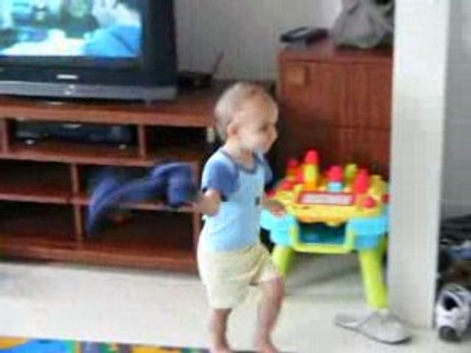 Alex fait le ménage !