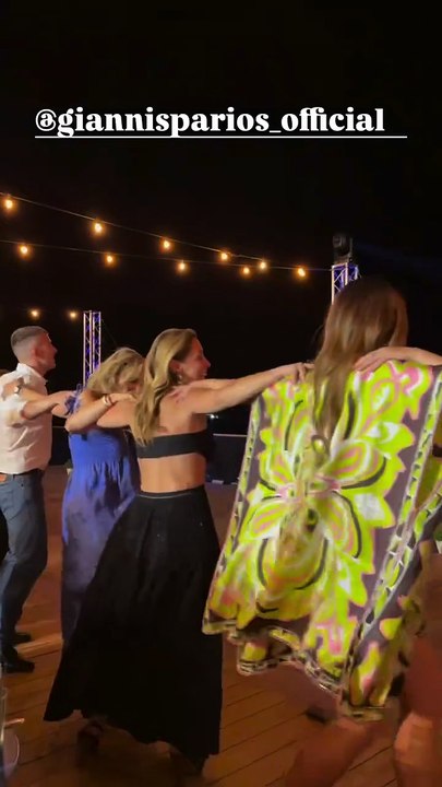 Ο χορός της Παπαρίζου στην παρουσίαση του νέου δίσκου του Πάριου