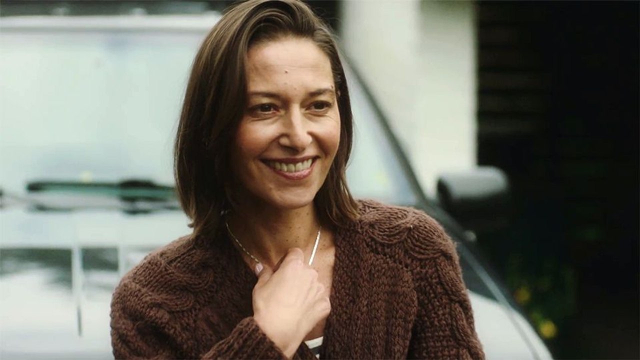 Don’t Call Me Mama Trailer OmeU