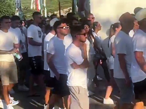 Rissa con accoltellamento, i ragazzi di Sennori in processione contro la notte di violenza