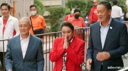 "Critica" l'esercito, in Thailandia sospesa la premier Shinawatra