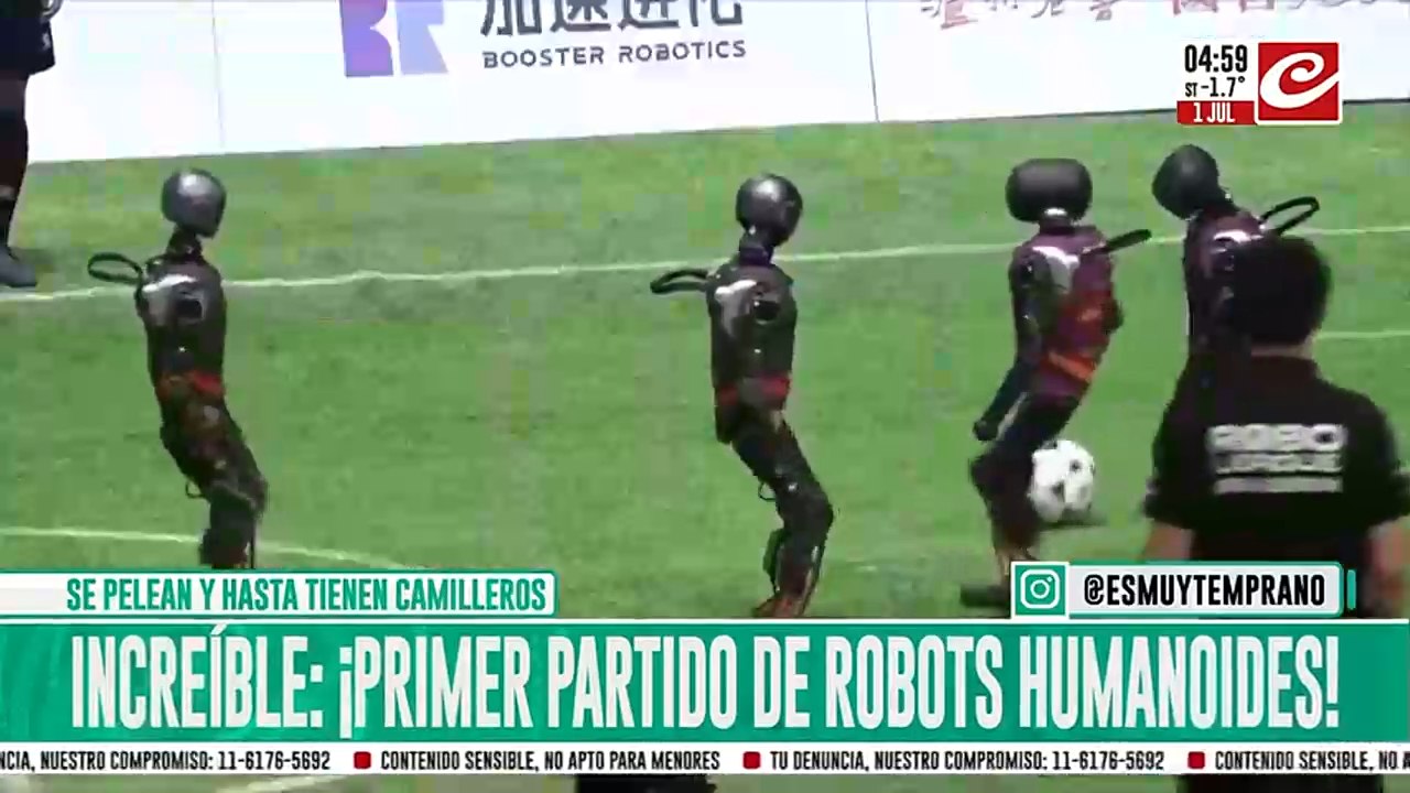 Robots humanoides coparon la cancha y ya jugaron su primer partido