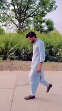 Kon kon aise karta raha hai? 🤣🤣🤣#shorts #childhood #childhoodmemories #schoollife #atifmahmood