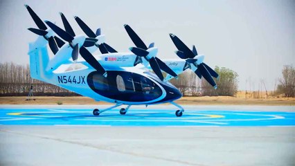 فيديو: أول رحلة تجريبية لسيارة أجرة طائرة تُجرى في دبي