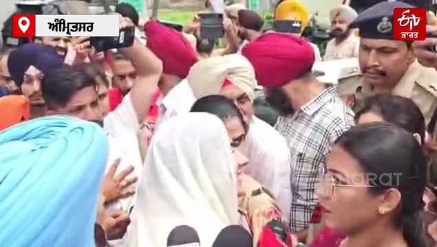 ਪੁਲਿਸ ਨਾਲ ਭਿੜੇ ਬਿਕਰਮ ਮਜੀਠੀਆ ਦੇ ਪਤਨੀ ਗਨੀਵ ਕੌਰ, ਬਿਕਰਮ ਨੂੰ ਮਜੀਠਾ ਲੈ ਕੇ ਪਹੁੰਚੀ ਸੀ ਵਿਜੀਲੈਂਸ