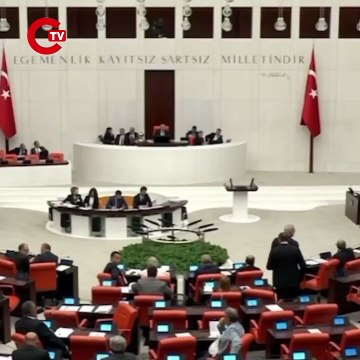 AK Parti Milletvekili Yücel Arzen Hacıoğulları, TBMM’de salavat getirerek Leman dergisine tepki gösterdi