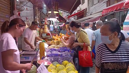 SHOCKING Guangzhou Market! Butcher Girl Cuts LIVE TURTLES, Giant Frog Butchered with Scissors  | Daily Unfold