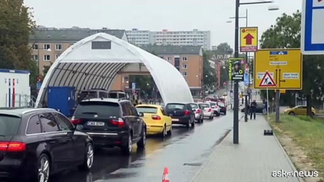 Polonia reintroduce i controlli ai confini Germania contro i migranti