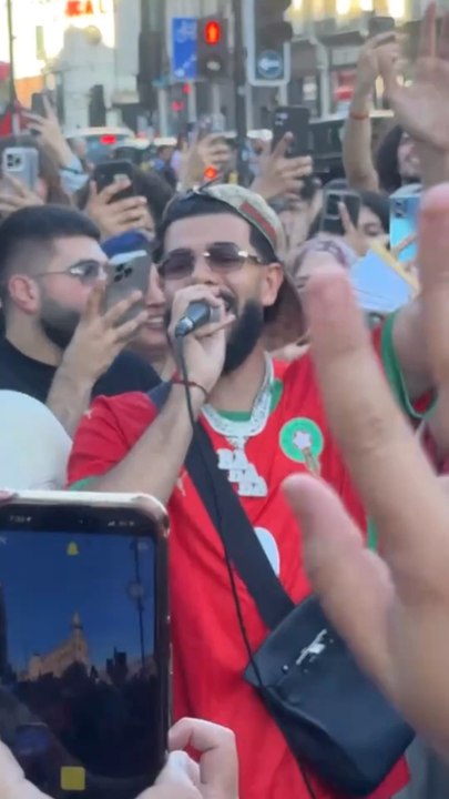 Le rappeur belgo-marocain Dystinct a enflammé les rues de King’s Cross lors d’un concert gratuit organisé par le DJ londonien DJ AG.