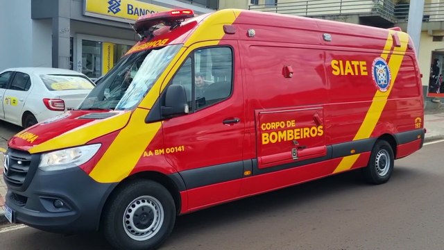 Idosa de 70 anos é socorrida pelo Siate após queda em calçada no Parque São Paulo