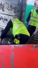 Maleteros revoleaban valijas sin cuidado en Aeroparque: los echaron tras conocerce un video viral