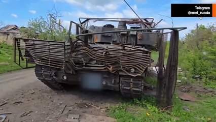 Video: Russia Captures Nearly Intact Ukrainian Leopard 2A6 Tank