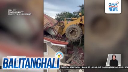 Bahagi ng bahay, nasira matapos mabagsakan ng payloader | Balitanghali