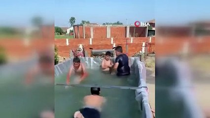 Kamyon kasasında havuz keyfi