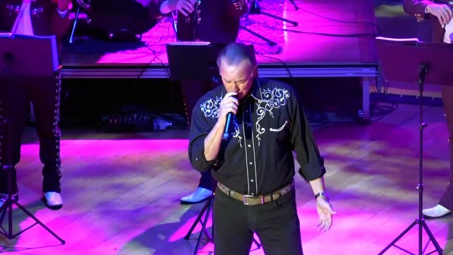 Bertín Osborne se retirará de la música en 2024